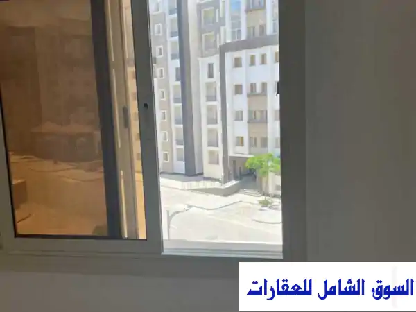 شقة فاخرة 170م² للإيجار في قلب العاصمة الإدارية - إطلالة خلابة على البرج الأيقوني!