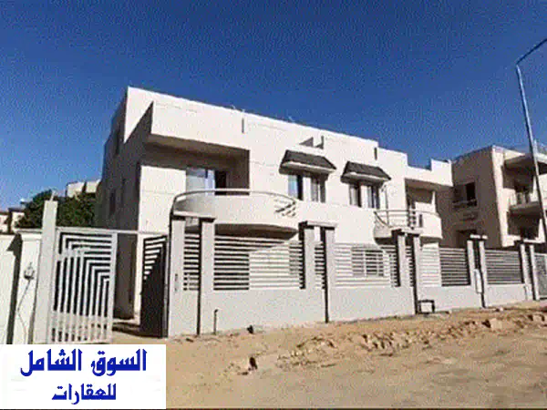 فيلا روف فاخرة للبيع بالتقسيط في ماونتن فيو - إطلالة خلابة على سنترال بارك!