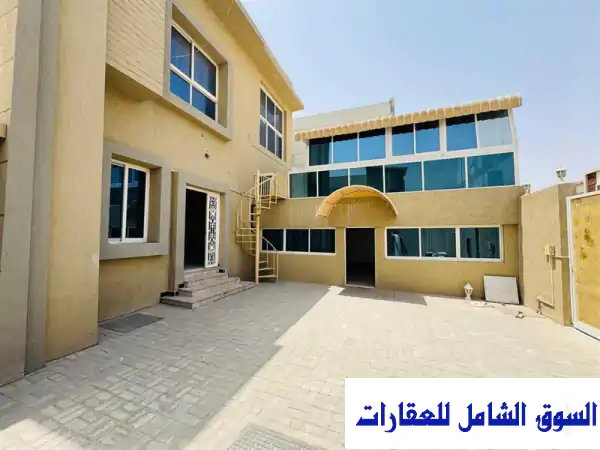 فيلا فاخرة للإيجار السنوي في الزاهية عجمان - 4 غرف...