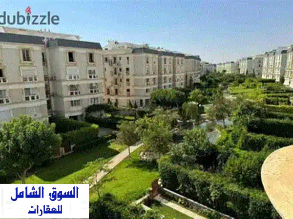 فيلا عائلية فاخرة للبيع في بالم هيلز التجمع الخامس - استلام فوري!