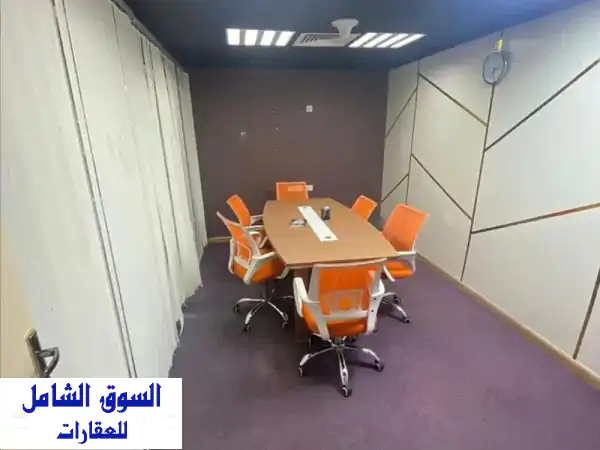 مكتب فاخر بإطلالة بانورامية على مدينة عجمان في...