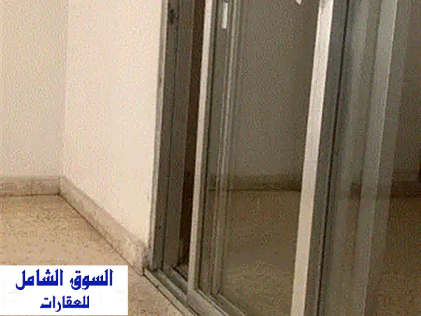 شقة فاخرة للإيجار في الإليسر - إطلالة بحرية خلابة وجبلية