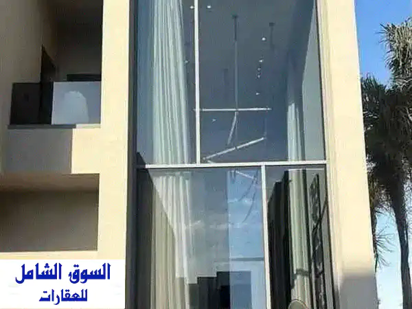 فرصة ذهبية! آخر فيلا تاون هاوس للبيع في واتر واي...