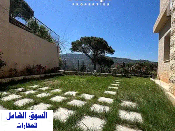 شقة فاخرة للبيع في بيضة، مطلة على مناظر خلابة! مساحة 240م² + تراس 120م²