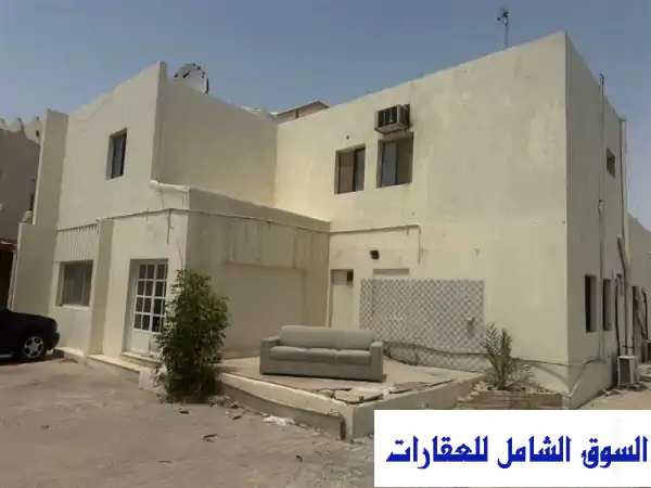 بيت شعبي فاخر بالدفنة - فرصة استثمارية لا تُفوّت! (875م²، على شارعين)