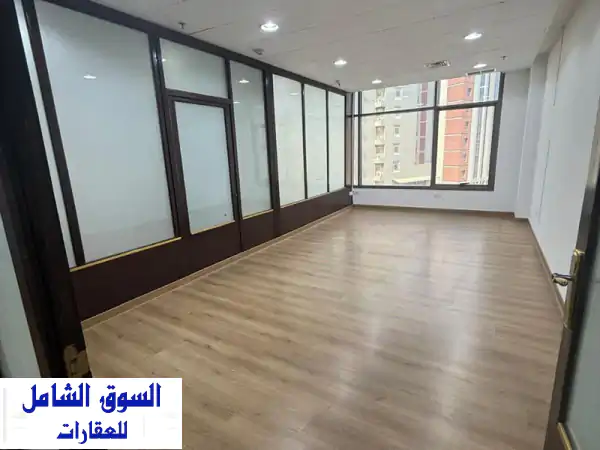مكتب تجاري فاخر للإيجار في قلب العاصمة - شرق! 155م²،...