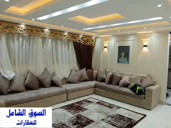 شقة VIP فاخرة للإيجار - غرفتين ماستر + 2 مصعد - موقع متميز!