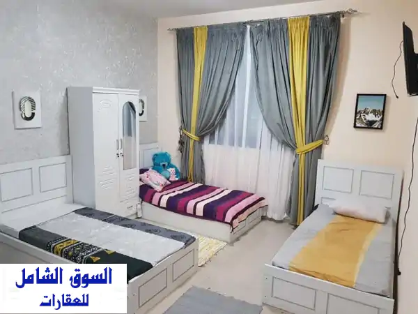 غرف مُريحة في سكن بنات بأبراج الخور، عجمان - قرب نيستو!