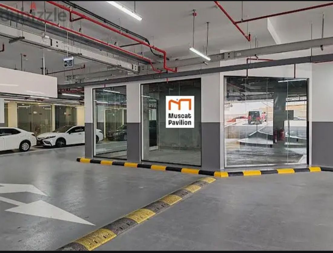 Drive-Thru  محل مؤجر للبيع درايف ثرو تملك حر Free Hold