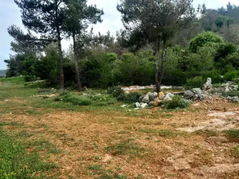 شقق قيد الانشاء في منطقة دير قوبل وبشامون...