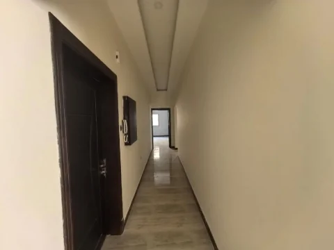 في منطقة الحد الجديد، شقة سكنية راقية جدا مع...