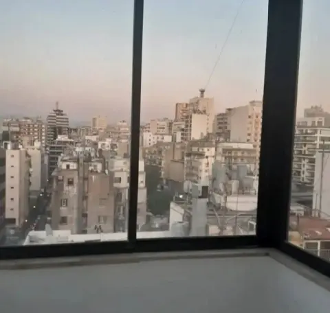 شقة للبيع في راس بيروت الحمرا، قرب بربر 3