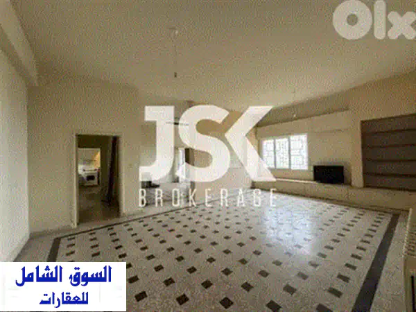 دوبلكس فاخر للإيجار بالصيفي، بيروت | إطلالة بحرية خلابة 400 م² | جاهز للسكن الفوري