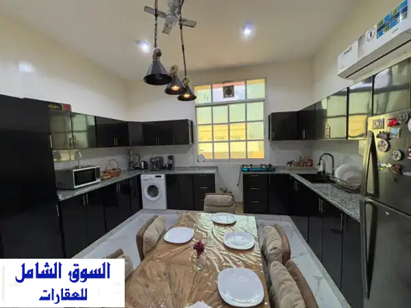 فرصة العمر: فيلا 5 غرف نوم فخمة للبيع في المنامة عجمان - استثمار وسكن عائلي راقٍ وجاهز