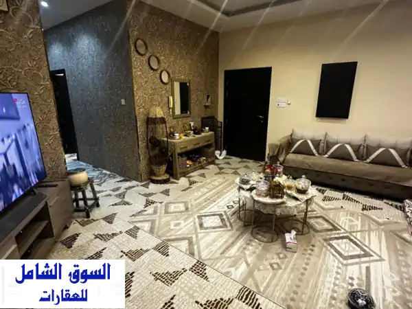 فرصة استثنائية بالحد الجديد! شقة راقية 4 غرف نوم مفروشة بالكامل بتصميم عصري