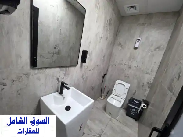 فرصة استثمارية ذهبية: مطعم وكافيه فاخر 'أول ساكن' للبيع بالراشدية - موقع استراتيجي جاهز للتشغيل