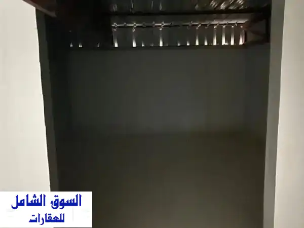فرصة ذهبية: مستودع صناعي فاخر للإيجار بالهملة | ميزانين، مكتب، 200م² | بـ370 د.ب فقط!