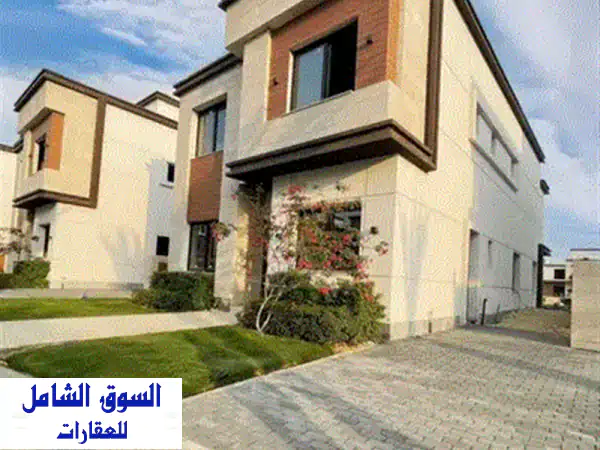 فيلا ستاندالون فاخرة للبيع بالتقسيط 8 سنين بدون فوائد في التجمع! بجوار هايد بارك وزيد إيست ولافيستا