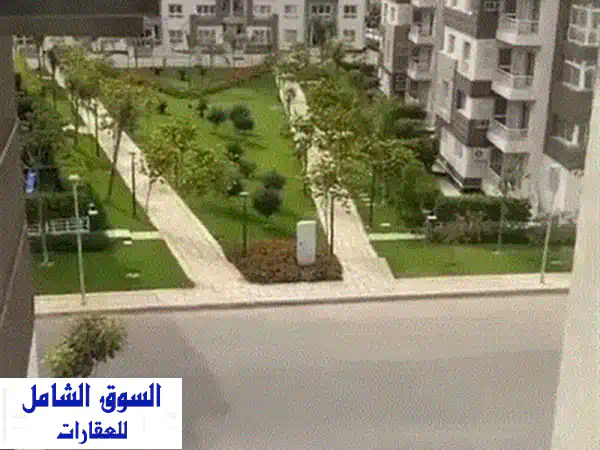 شقة 165م للبيع بالحي الثالث غرب: استلام 6 شهور وتقسيط بدون فوائد - خطوات من هليوبليس!