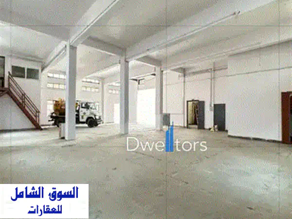 فرصة ذهبية! قاعة تجارية ضخمة 2700 م² للإيجار في جبيل | استثمر في قلب النجاح!