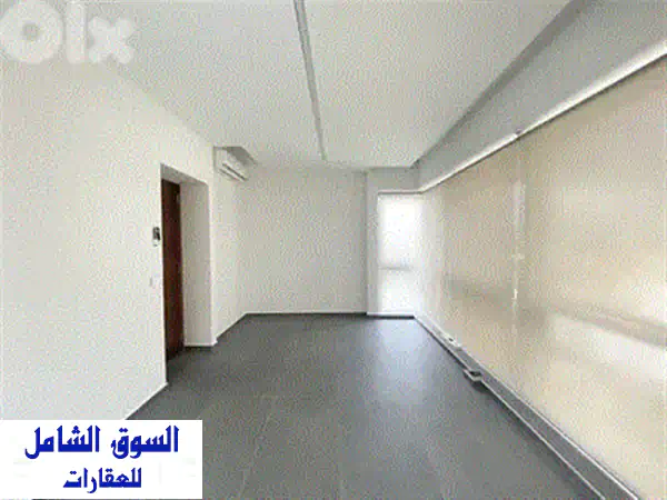 مكتب أحلامك للإيجار في الجناح: 280م² بإطلالة بحرية ساحرة وطابع احترافي #R2259