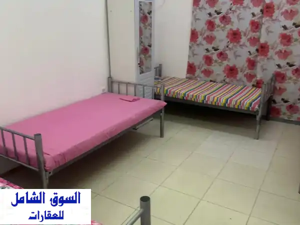 فرصة ذهبية: سكن شباب VIP الشارقة المجاز 2 | بدون عمولة، فرش جديد كلياً وشامل كل شيء!