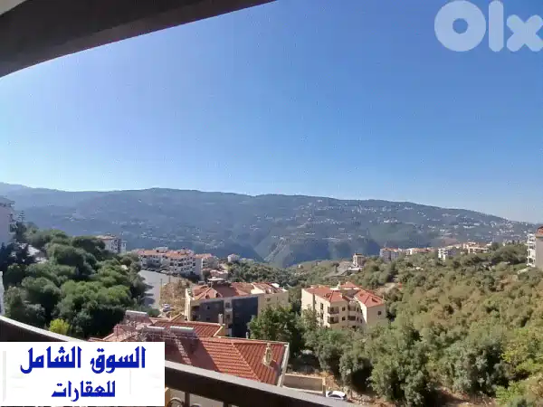 شقة للبيع في عجلتون: 230 م² شبه مفروشة بإطلالة...