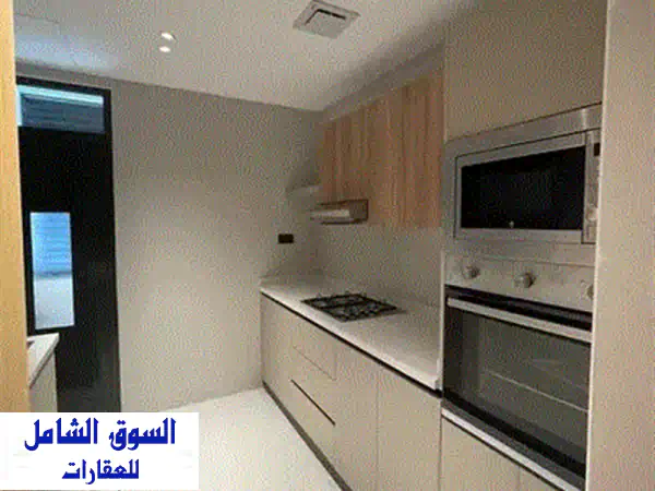 شقة للبيع VIP بالخوض السابعة: الليوان 2 | غرفة وصالة، تشطيب فندقي ومرافق كاملة!