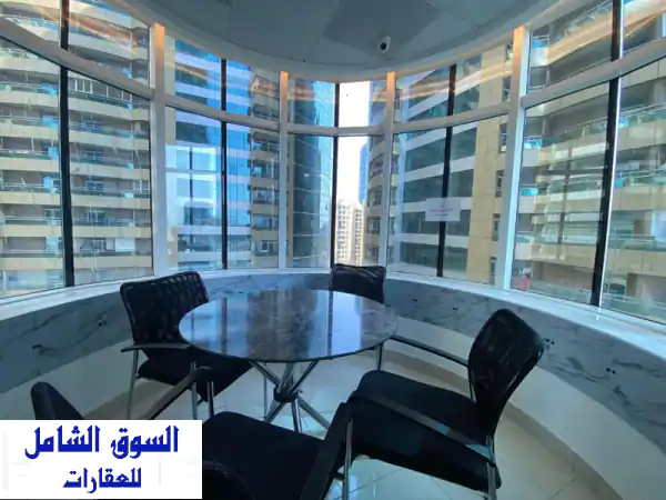 مكتب فاخر مفروش للإيجار بأبراج الهورايزون عجمان -...