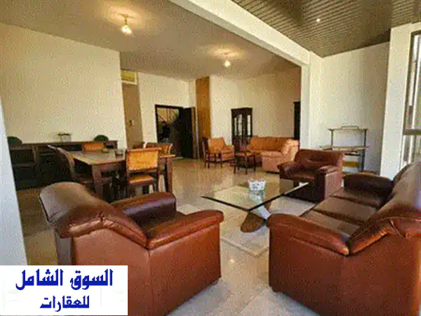 ⚡️ صفقة العمر في بلونة! شقة فخمة 240م² 4 غرف نوم مجددة بالكامل بموقع استراتيجي - فقط 190,000$ كاش! ⚡️