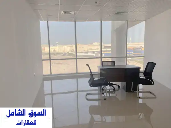 فرصة ذهبية لعملك! مكتب تجاري مجهز بالكامل في الحورة...