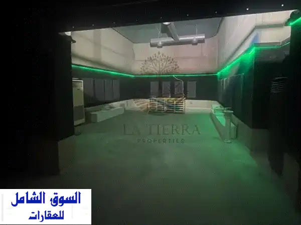 نادي Rental Club تحت الأرض بمدور: مساحة ميزانين 200م²...