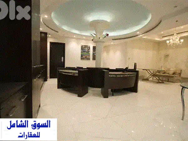 مكتب فخم 800م2 للبيع على الدورة هاي واي: إطلالة 360° وموقع استراتيجي لا يُعوّض!