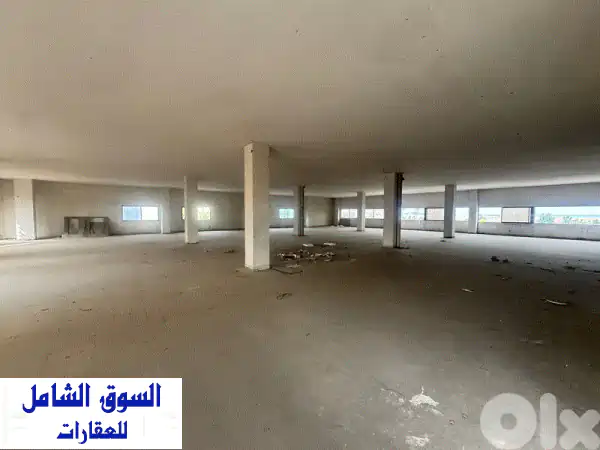 مكتب فخم 800م2 للبيع على الدورة هاي واي: إطلالة 360°...