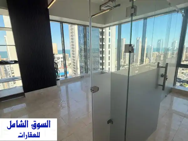 مكتب فخم للإيجار بالشرق، الكويت | 100م² بإطلالة...