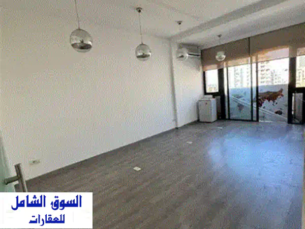مكتب فاخر للإيجار 70م2 في الأشرفية، الصيفي - بيروت | 1000$ كاش بمولد خاص ومواقف