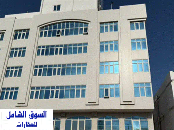 فرصة استثمارية ذهبية: بناية تجارية فاخرة...