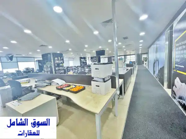 طوابق مكتبية بمساحة 950 متر مربع متاحة للإيجار في...