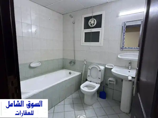 استوديو مفروش فاخر للإيجار في الجرف 2 عجمان | موقع استراتيجي وخدمات متكاملة | 2600 درهم شهرياً