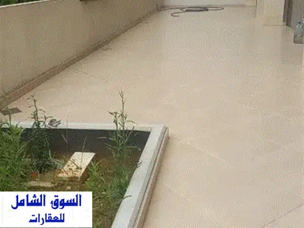 شقة للإيجار في جل الديب: 210م² + تراس واسع بسعر 1000$ – صفقة لا تُفوّت!