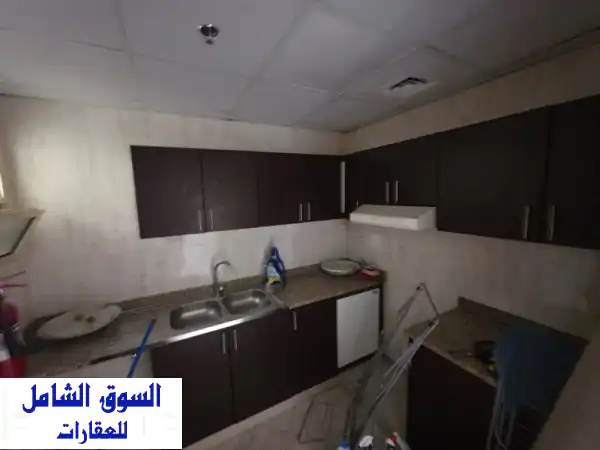 فرصة لا تعوض: شقة غرفة وصالة للإيجار السنوي في الروضة 1 عجمان | بناية جديدة، أقل سعر، 6 دفعات!