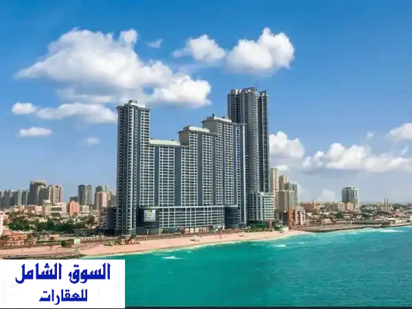 شقة فاخرة للبيع بكورنيش عجمان | إطلالة بحرية...