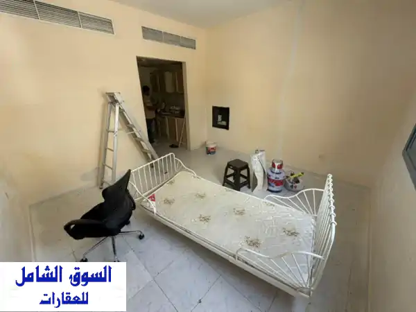 فرصة ذهبية للإيجار السنوي: استوديو فسيح ومميز...