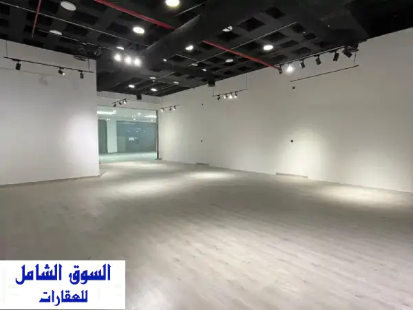 فرصة استثنائية: محل سرداب 200م للايجار بالضجيج قطعة 1 | تشطيب راقي وموقع تجاري حيوي