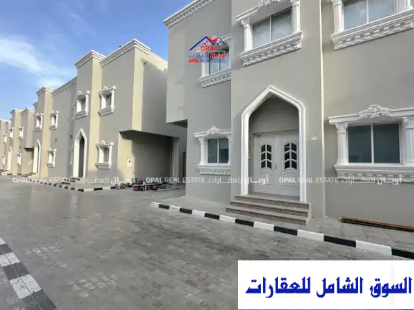 للبيع/للإيجار: فلل بتملك حر في أم العمد - مجمع فاخر 6...