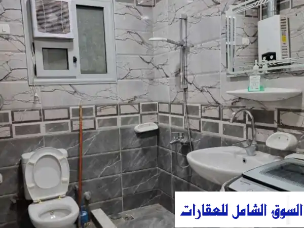 شقة مفروشة فاخرة للإيجار بشارع الهرم الرئيسى بالقرب من كايرومول وسنترال في الجيزة