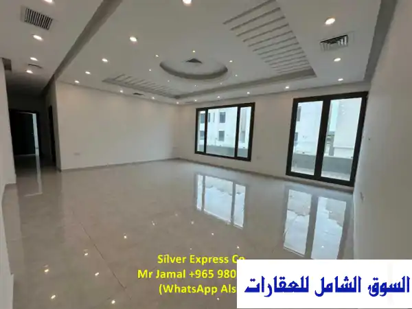 شقة للإيجار في فيناتيس طابق كامل 3 غرف نوم رئيسية مع شرفة. فنيطيس مبارك الكبير