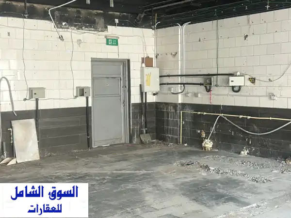 للإيجار محل في الشويخ مساحة 50 متر مربع مع سندرة 25...