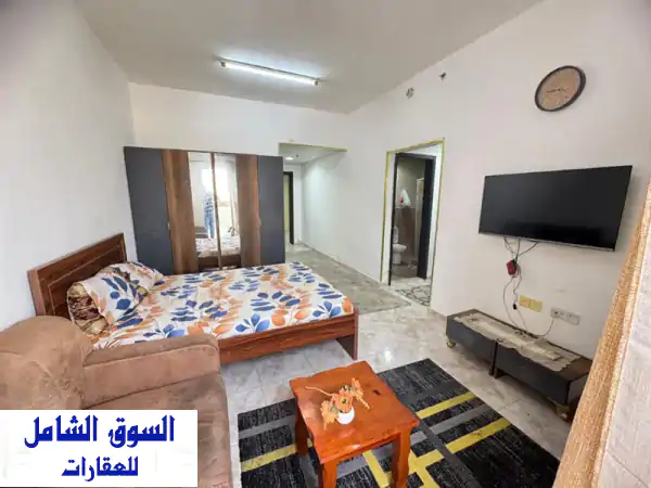 استوديو مفروش مساحة واسعه مع مطبخ منفصل وبلكونه لإيجار الشهري شامل جميع الفوتير ولانترنت في منطقة ...