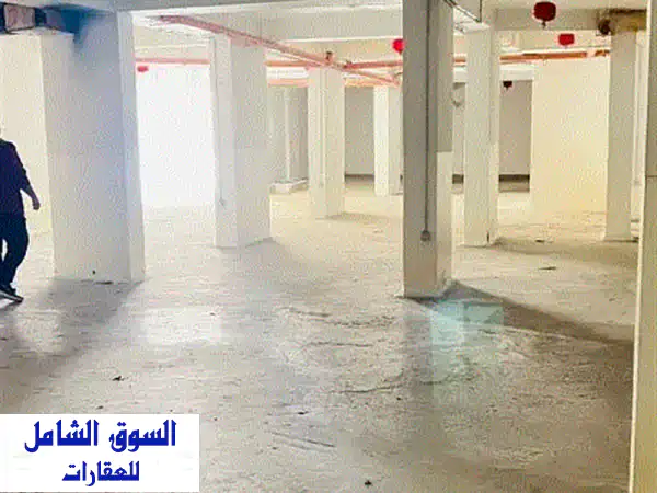 فرصة استثمارية ذهبية: مستودع/موقف 500م² للبيع في...